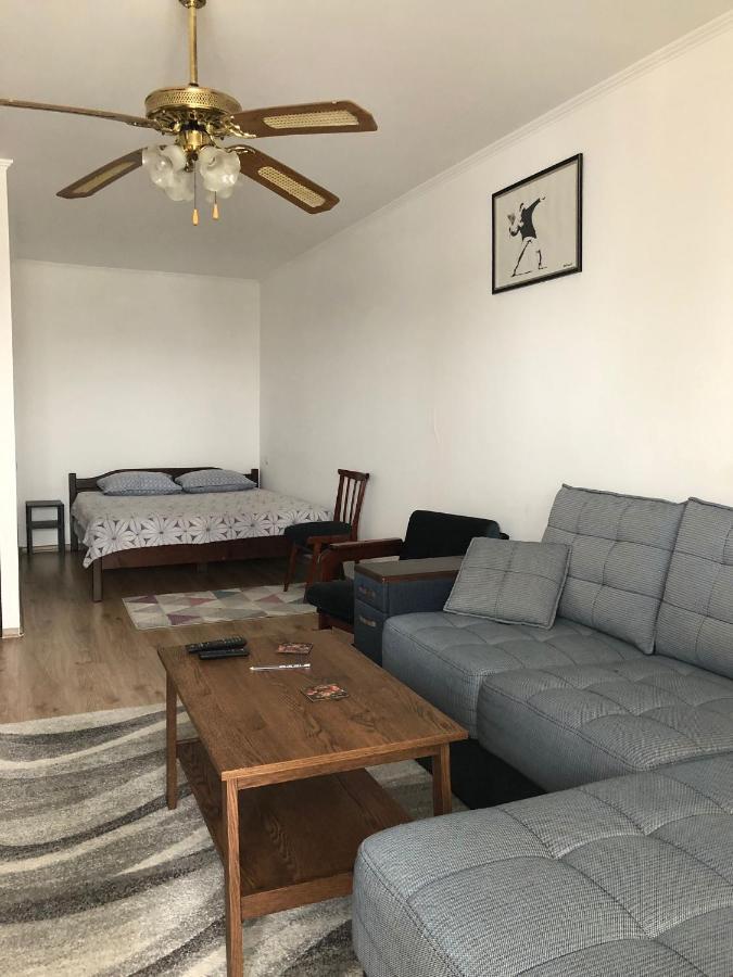 Clean Apartment On Lunacharskogo Street Тираспол Екстериор снимка